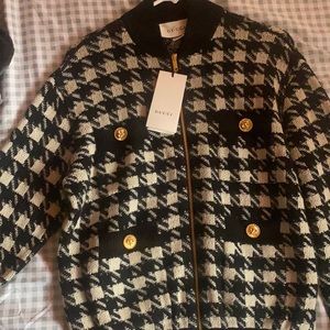 Gucci Elegant sweater
